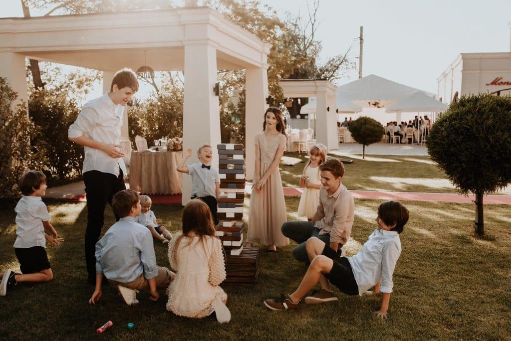 jenga urias joc nunta